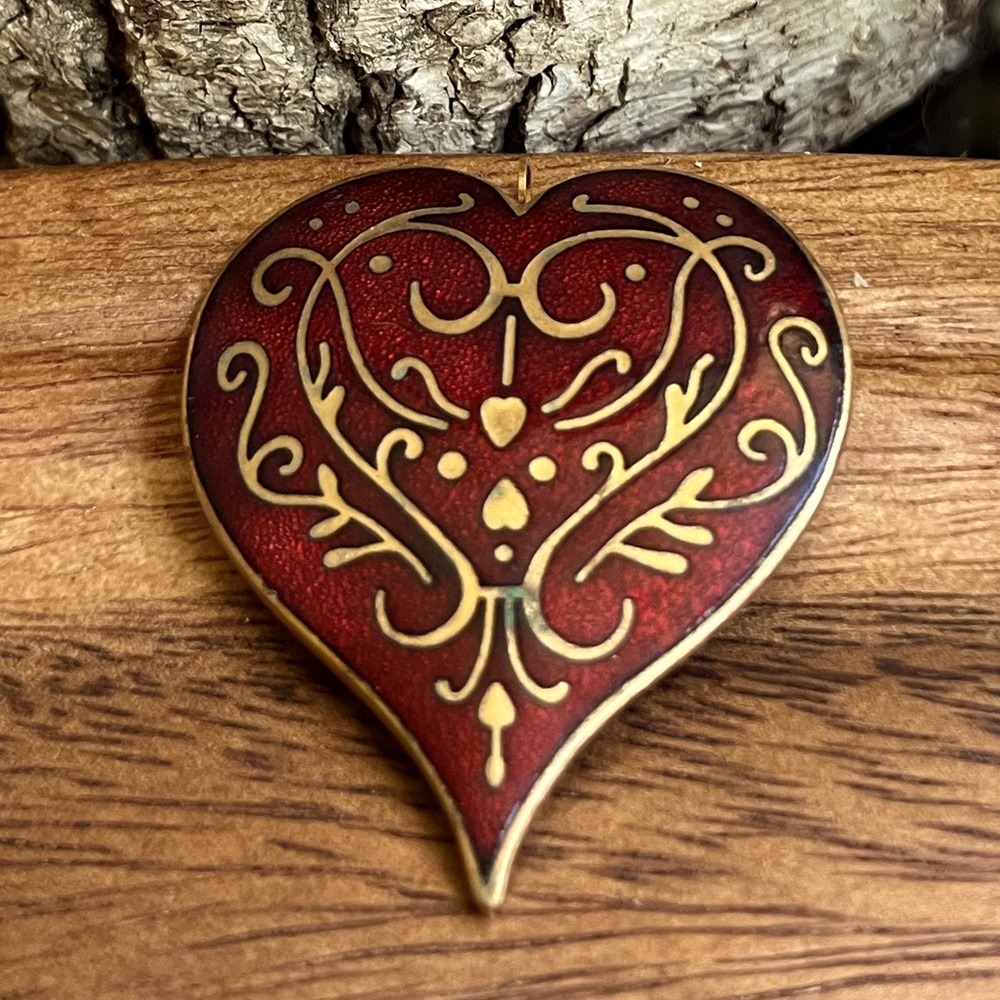 Vintage 1985 MMA Metropolitan Museum of Art Red Enamel Heart Brooch Pendant